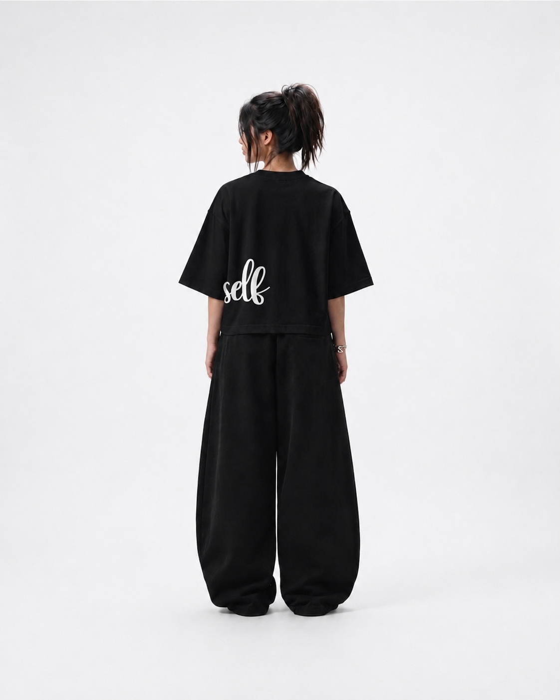 BLACK OVERSELF BOX-FIT TEE