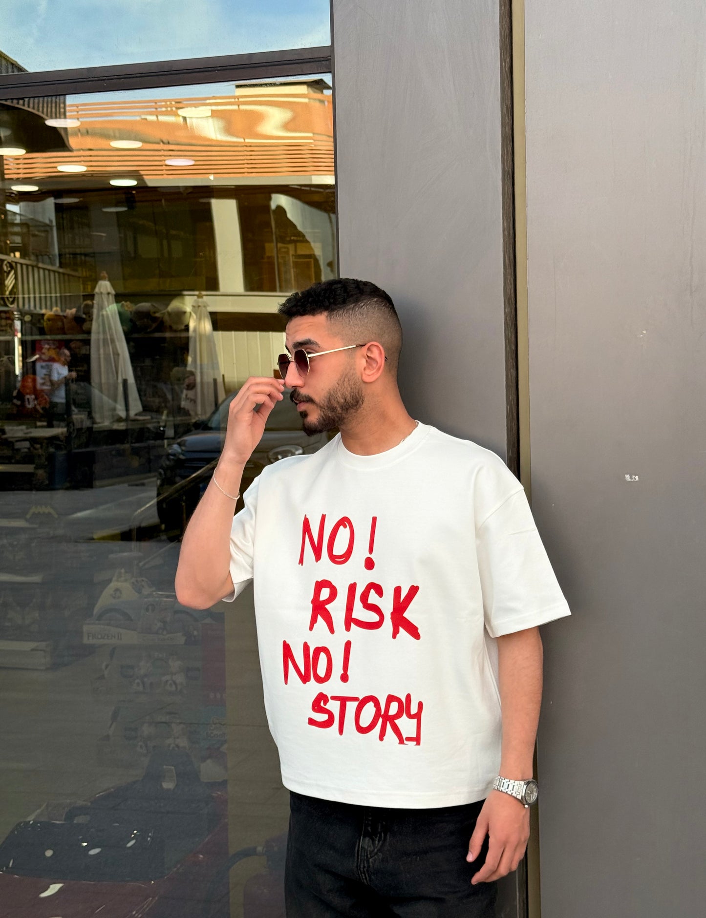 WHITE RISKY BOX-FIT TEE