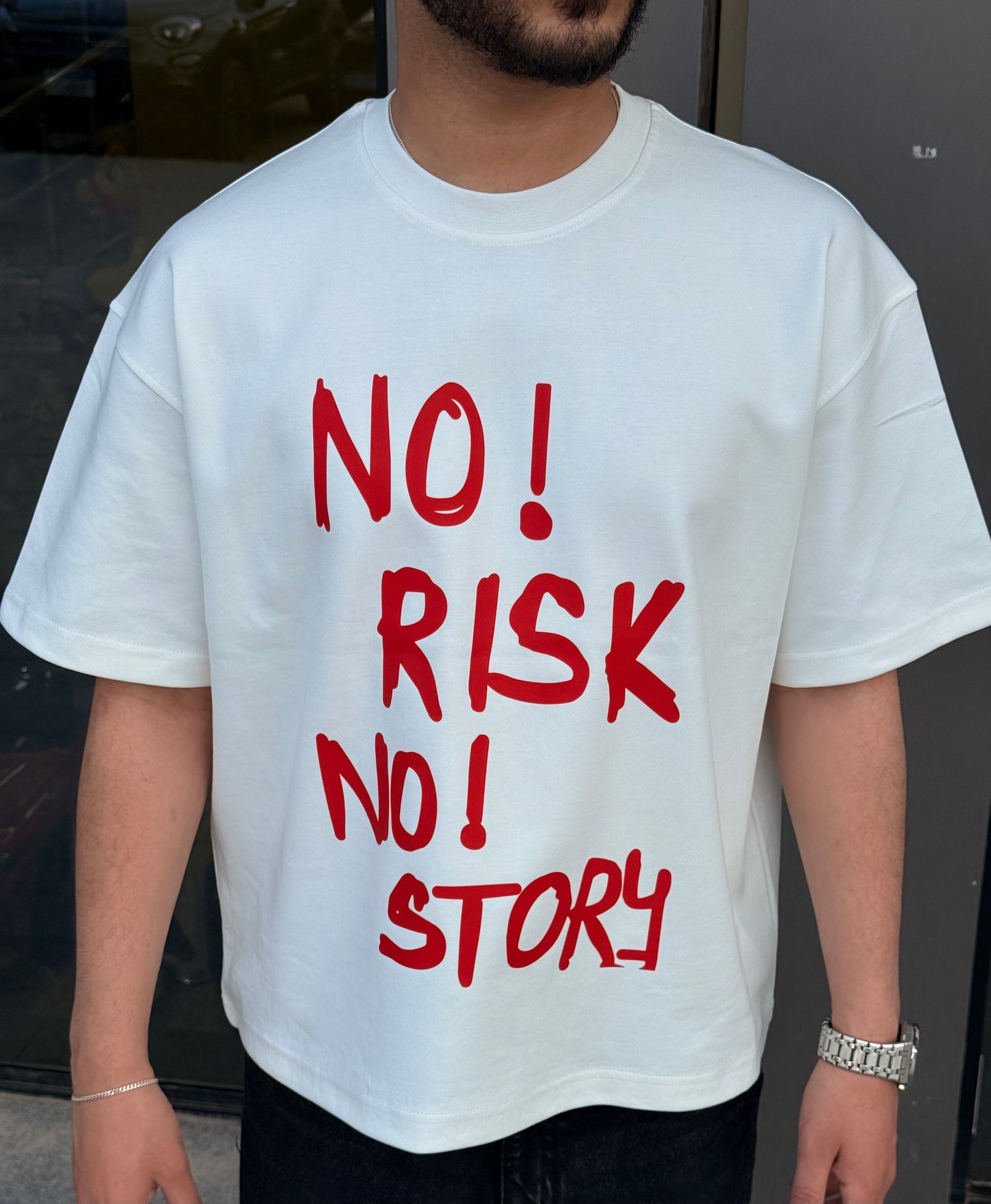 WHITE RISKY BOX-FIT TEE