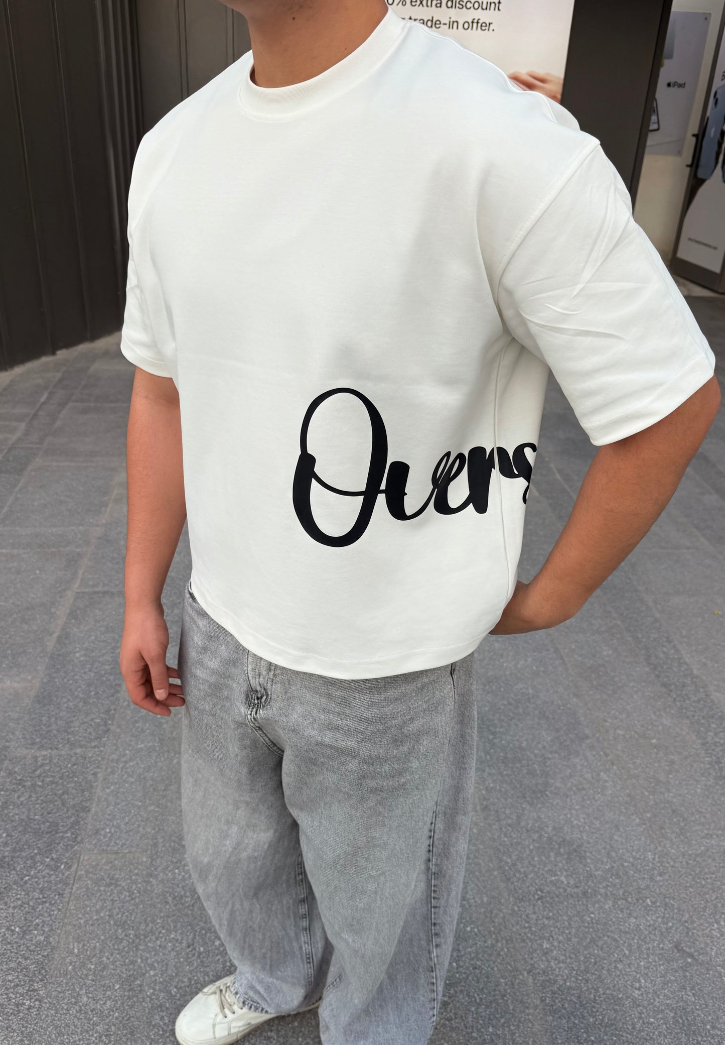 WHITE OVERSELF BOX-FIT TEE